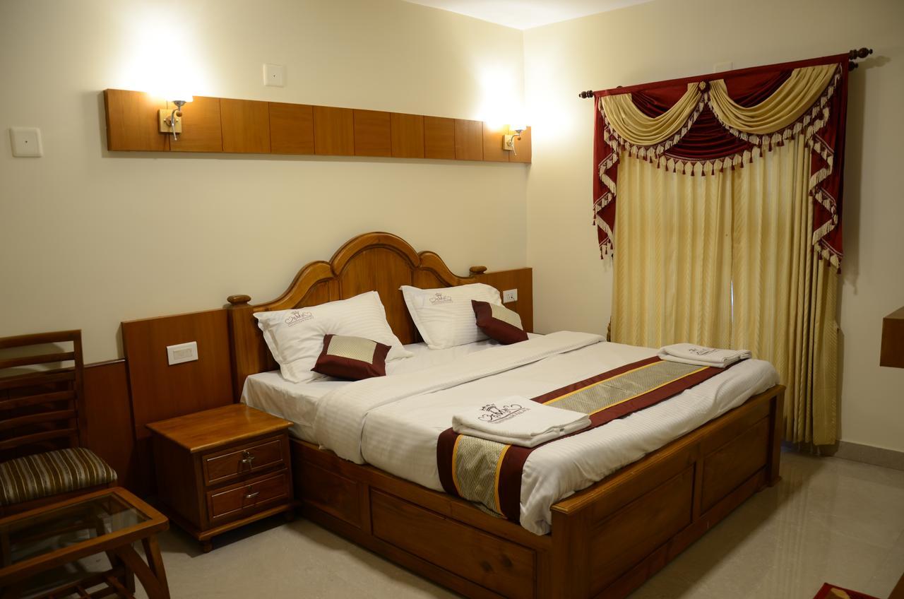 Hotel Vasantham Palace Ooty Exterior foto