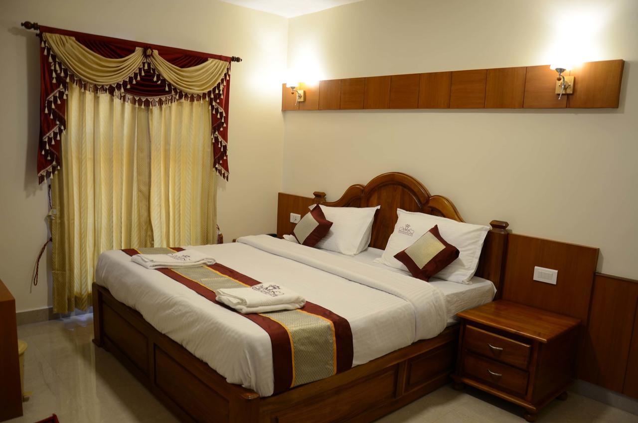 Hotel Vasantham Palace Ooty Exterior foto